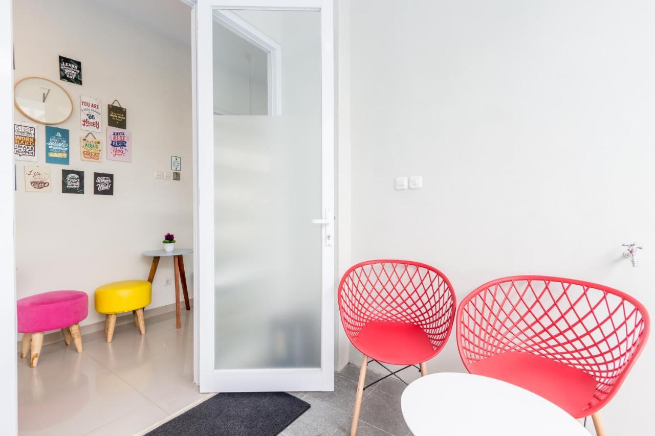 Omah Manis Hostel Γιογκιακάρτα Εξωτερικό φωτογραφία